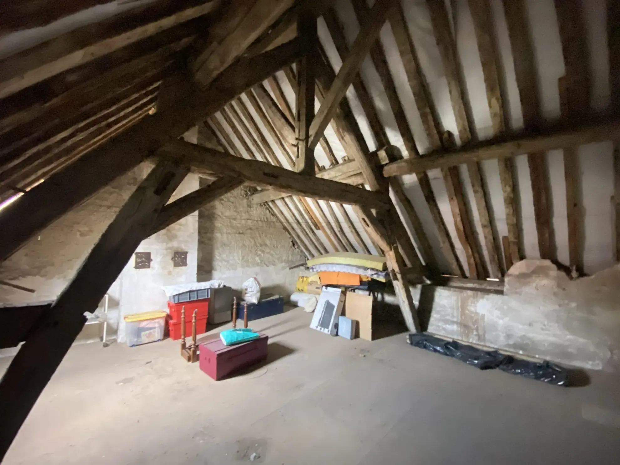 Maison de ville à vendre à Courtenay avec deux logements, terrain de 509 m² 