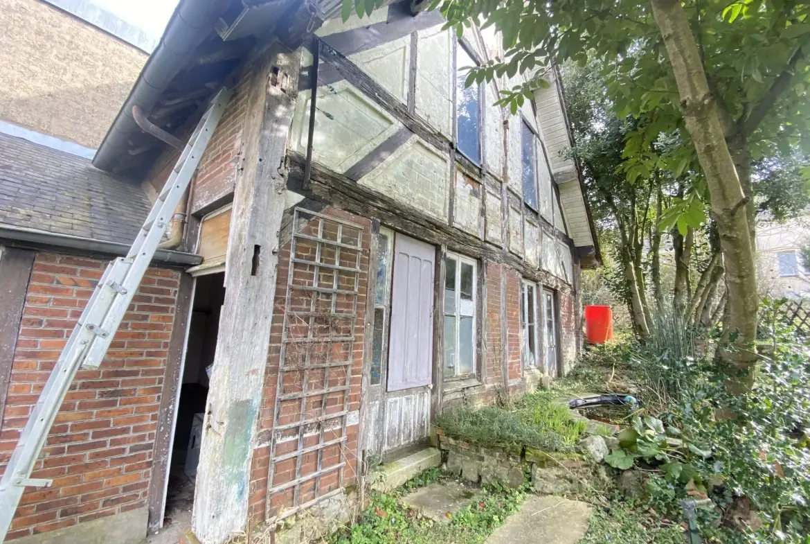 Maison de ville à vendre à Courtenay avec deux logements, terrain de 509 m² 