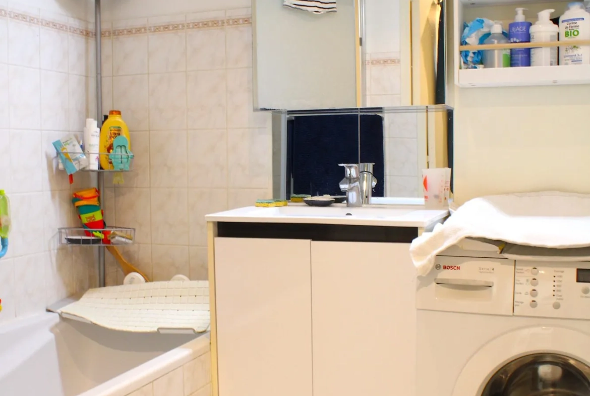 Appartement T2 de 46,5 m² avec cave et stationnement à Rouen 