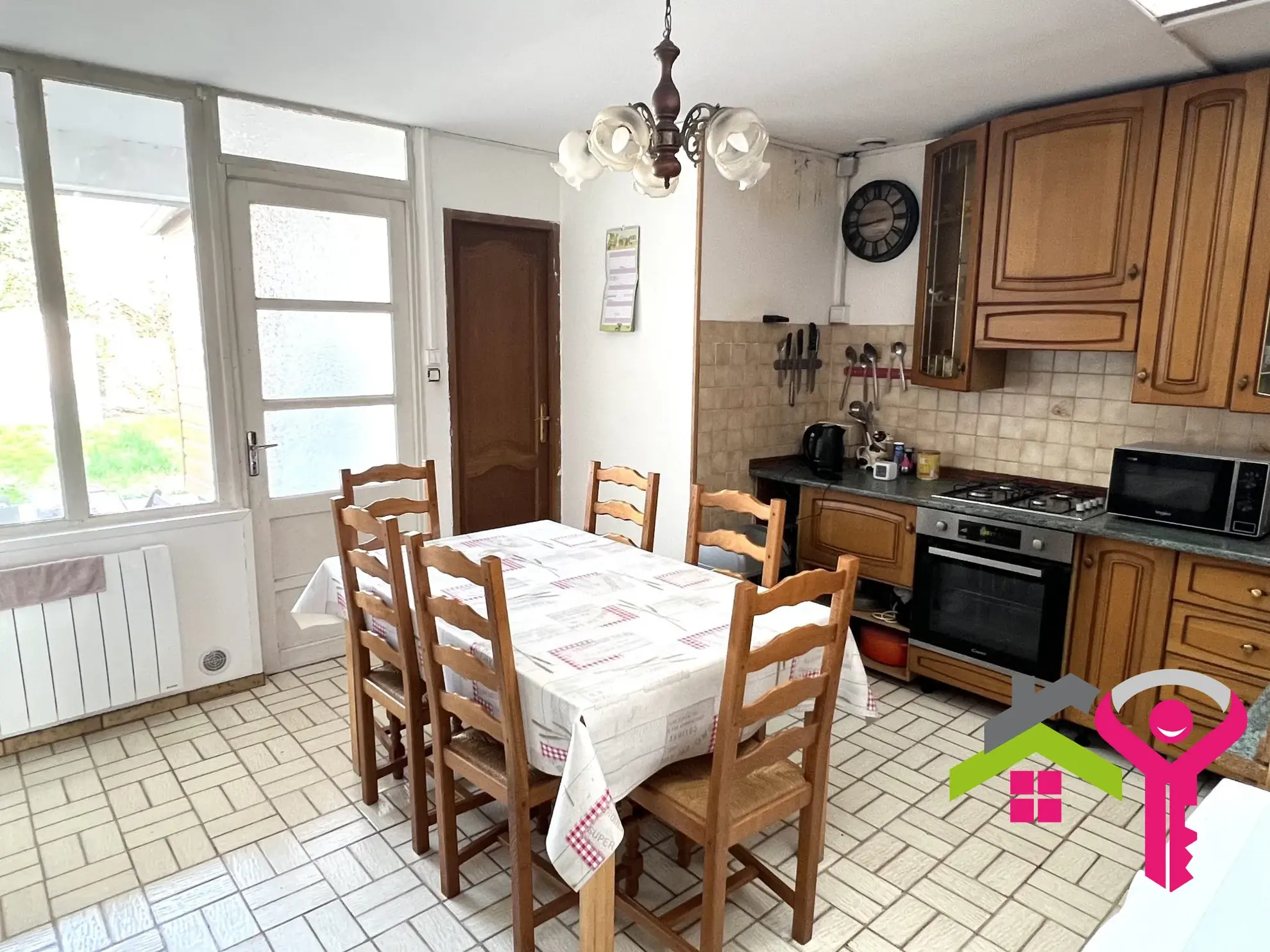 Maison mitoyenne lumineuse à Denain avec jardin et 2 chambres 