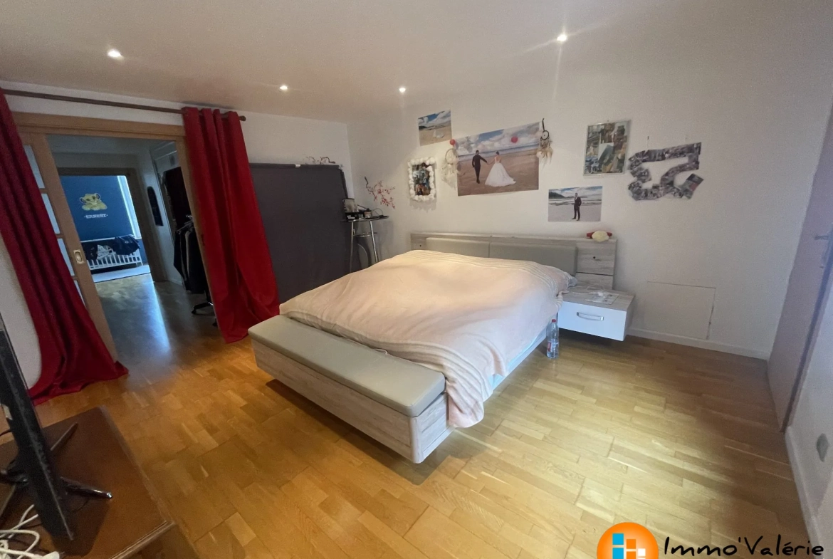 Belle maison de ville rénovée avec jardin à Mirecourt - 4 chambres 