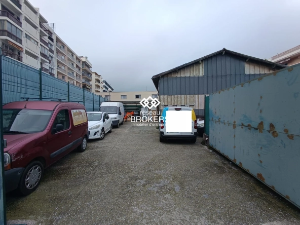 Opportunité unique à Cagnes-sur-Mer : local commercial avec murs et fonds de commerce à vendre