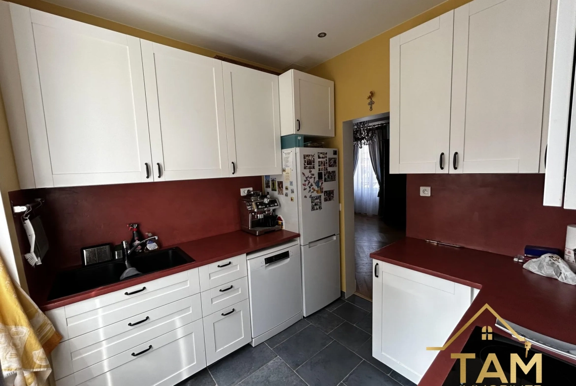 Achat appartement 2 pièces à Saint-Cyr-l'École, proche gare et commerces 