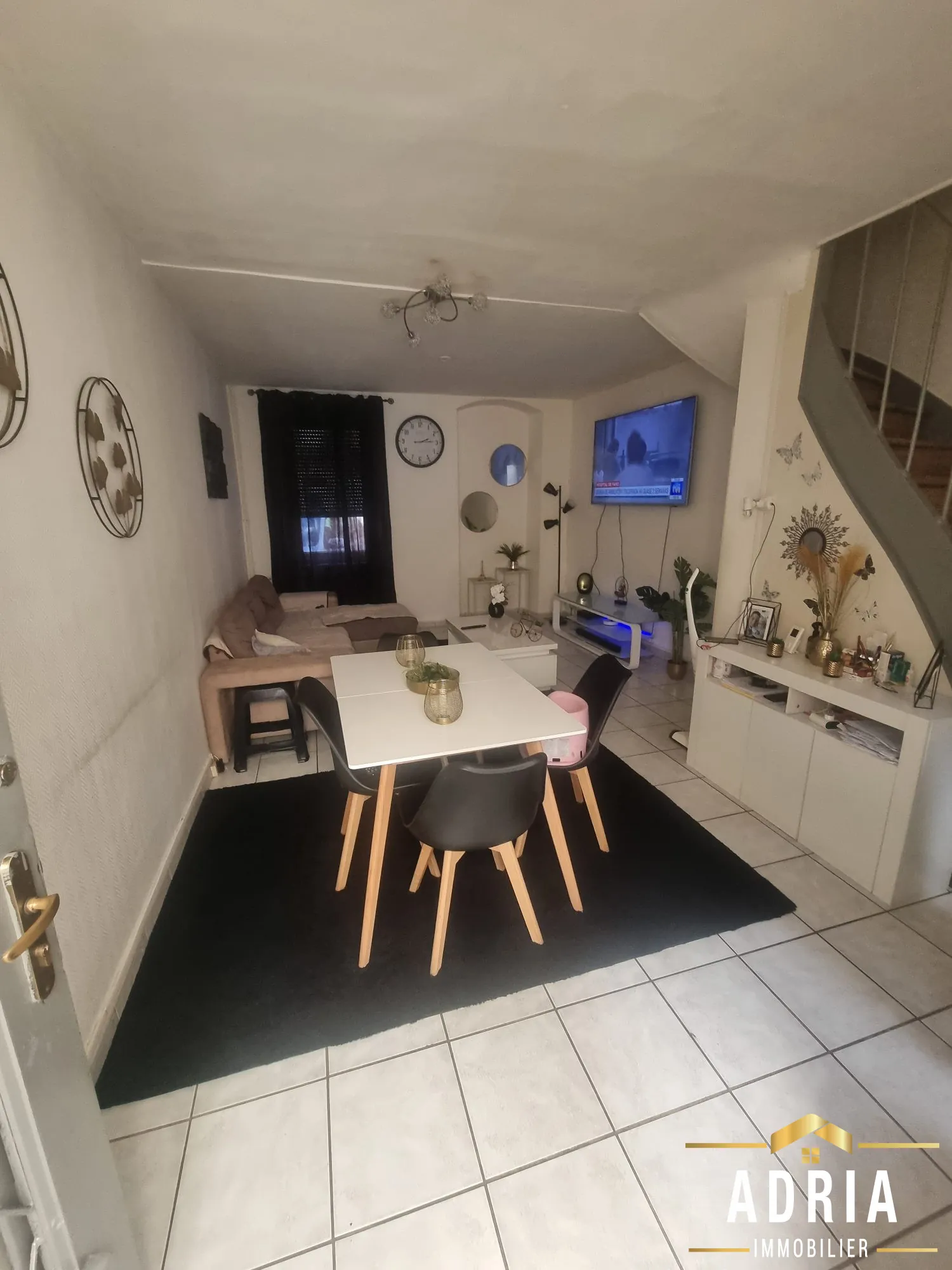 A vendre maison mitoyenne rénovée à Villerupt avec 3 chambres et terrasse 
