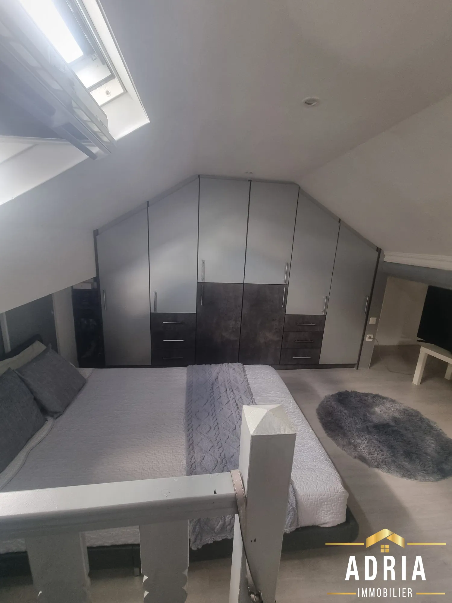 A vendre maison mitoyenne rénovée à Villerupt avec 3 chambres et terrasse 