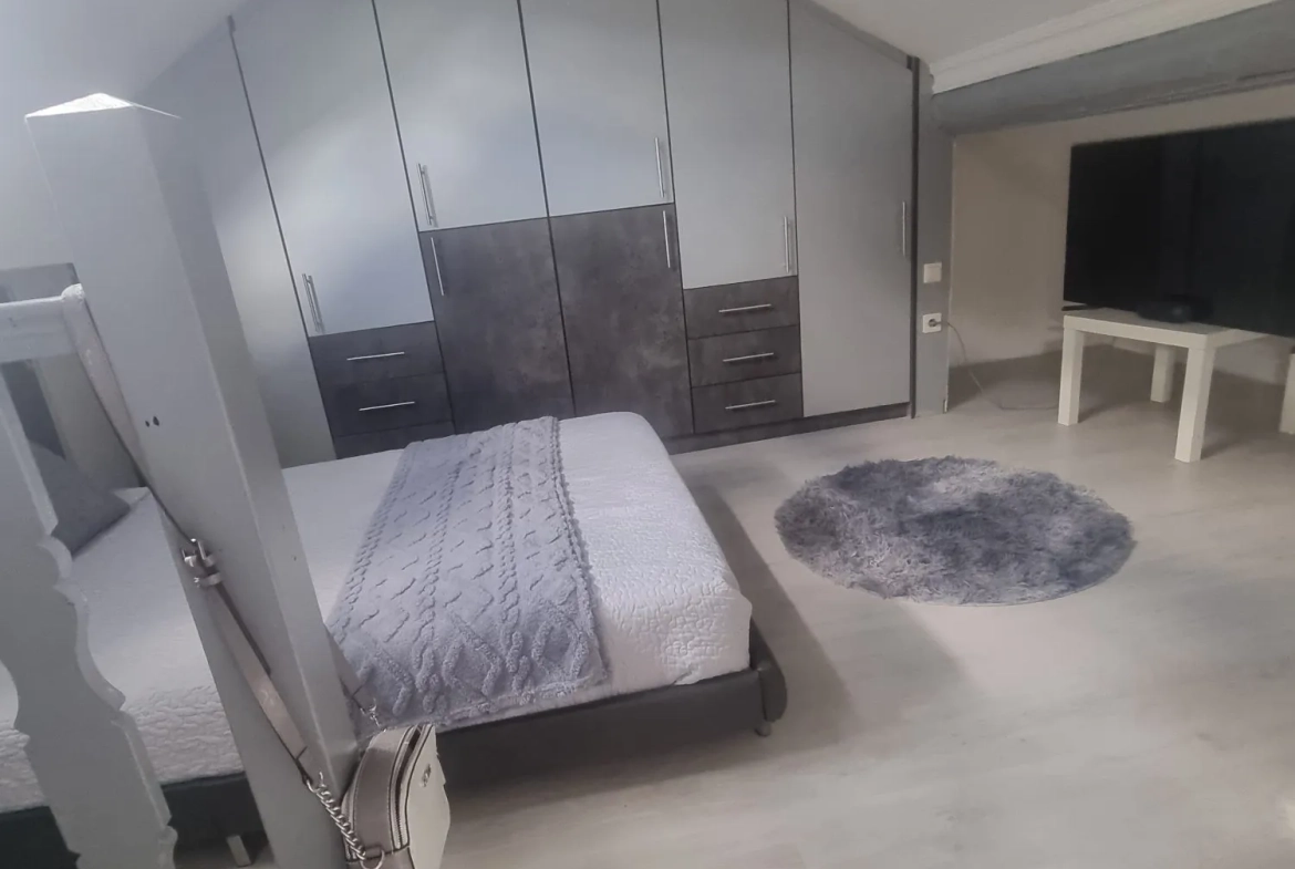 A vendre maison mitoyenne rénovée à Villerupt avec 3 chambres et terrasse 