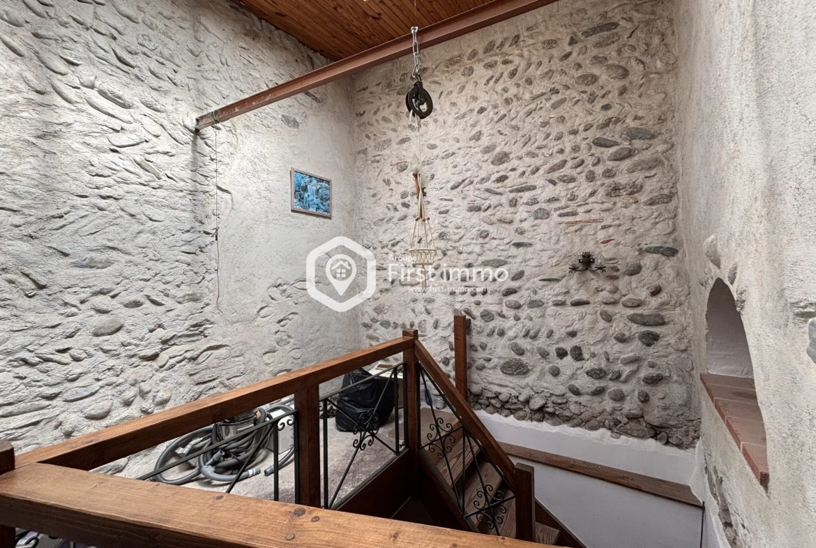 Maison de caractère avec cour intérieure, terrasse et potentiel touristique à Ille-sur-Têt 