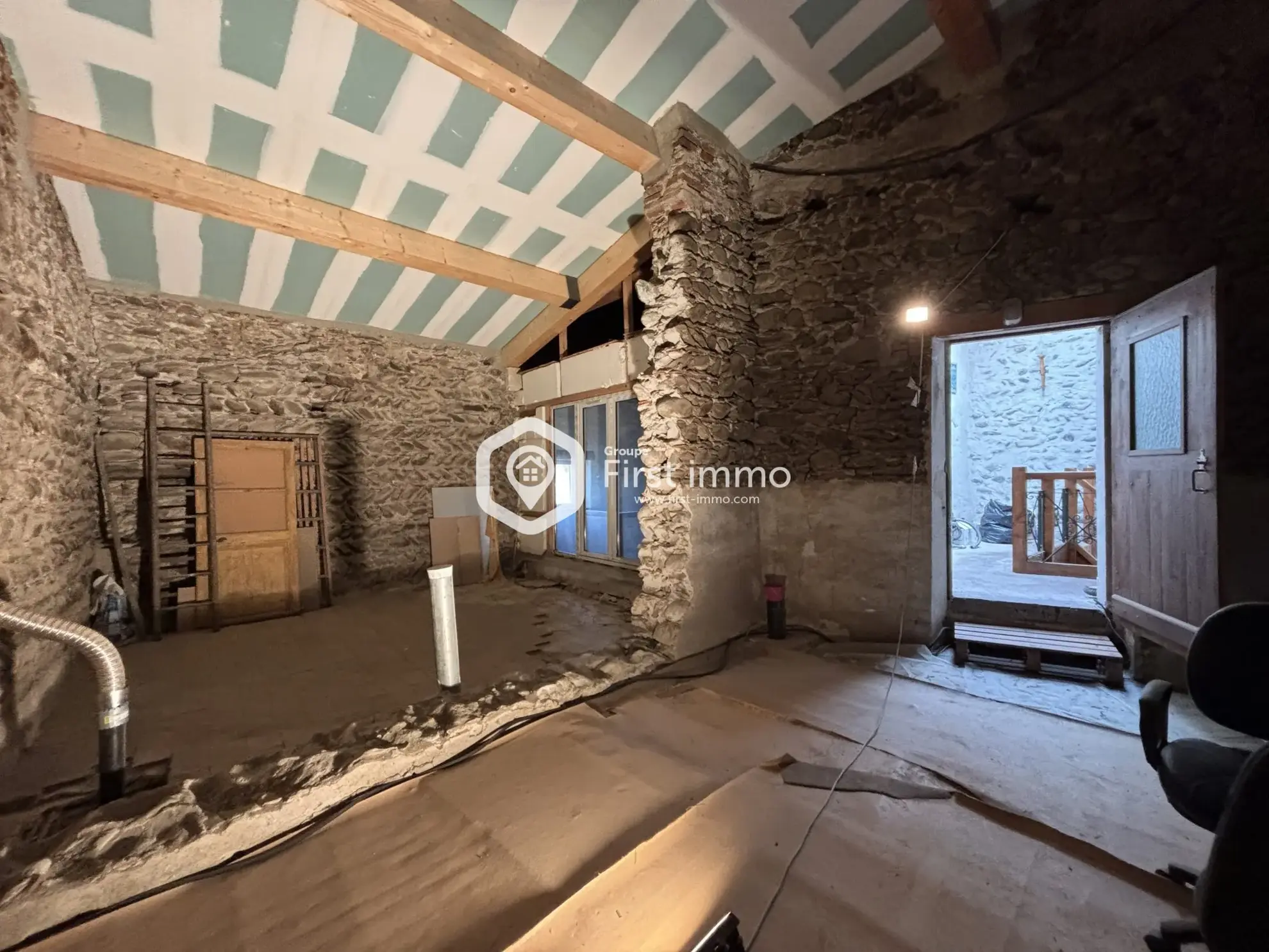 Maison de caractère avec cour intérieure, terrasse et potentiel touristique à Ille-sur-Têt 