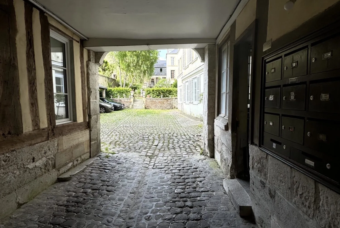Appartement F3 bis à Rouen Rive-Droite, proche gare et Musée des Beaux-Arts 