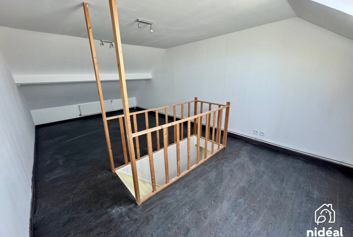 Maison mitoyenne à Rousies avec 3 chambres et cave - Bien à découvrir 