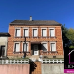 Maison à rénover de 176 m² avec 6 chambres et jardin à L'Hôpital