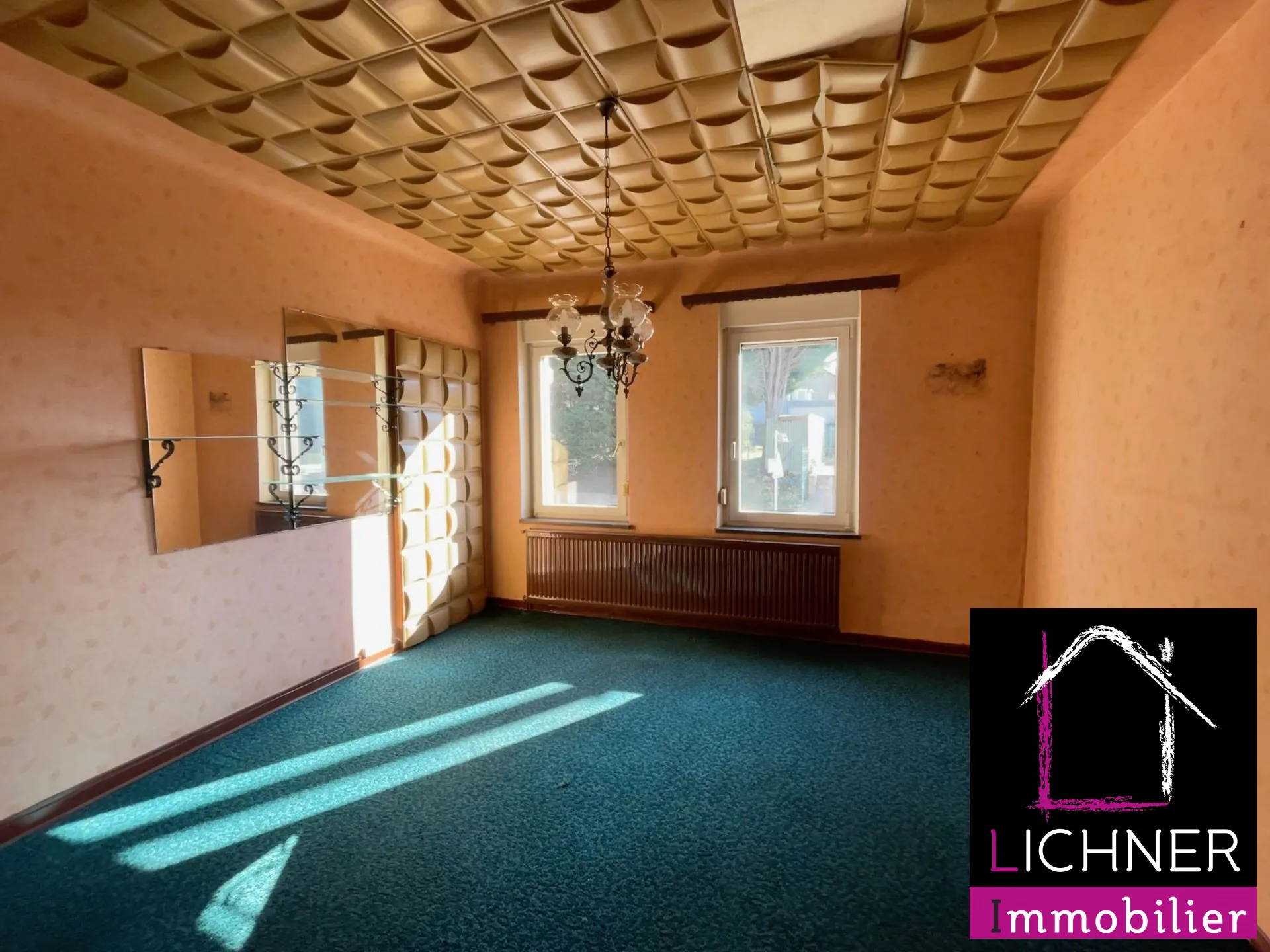 Maison à rénover de 176 m² avec 6 chambres et jardin à L'Hôpital 