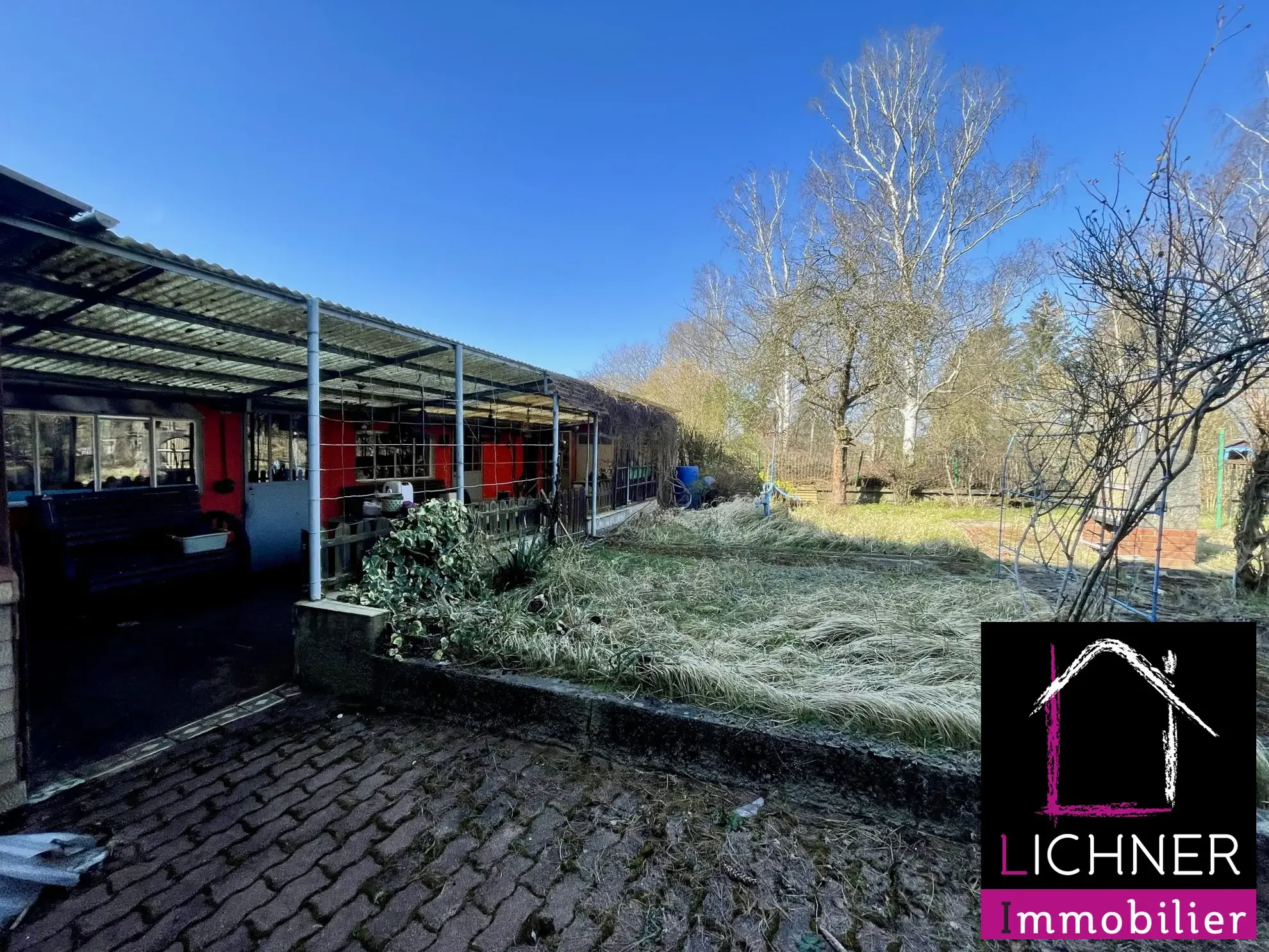 Maison à rénover de 176 m² avec 6 chambres et jardin à L'Hôpital 