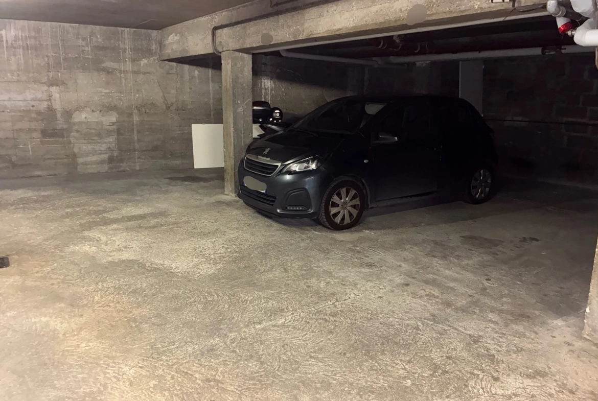 Parking sécurisé à Nogent-sur-Marne Rue Gustave Lebegue - Vente 