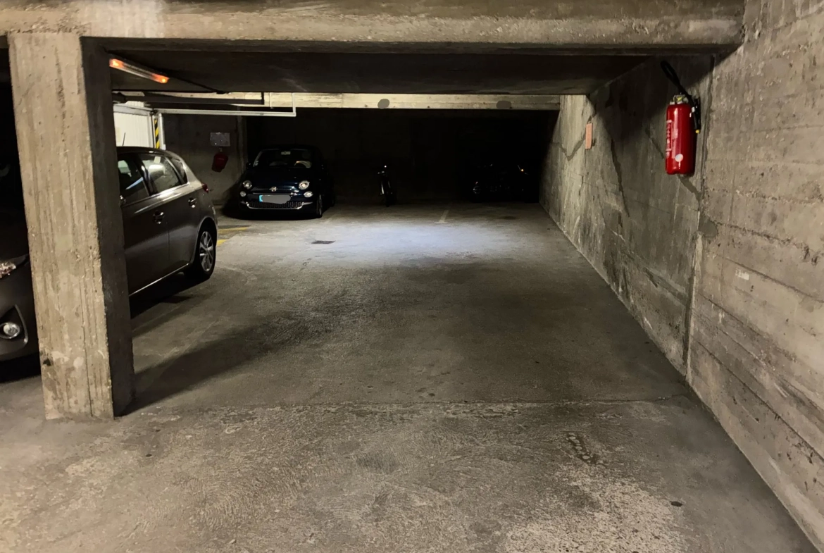 Parking sécurisé à Nogent-sur-Marne Rue Gustave Lebegue - Vente 