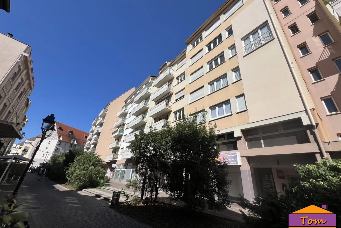 Appartement 3 pièces à vendre à Colmar - 76 m² avec balcon et garage 