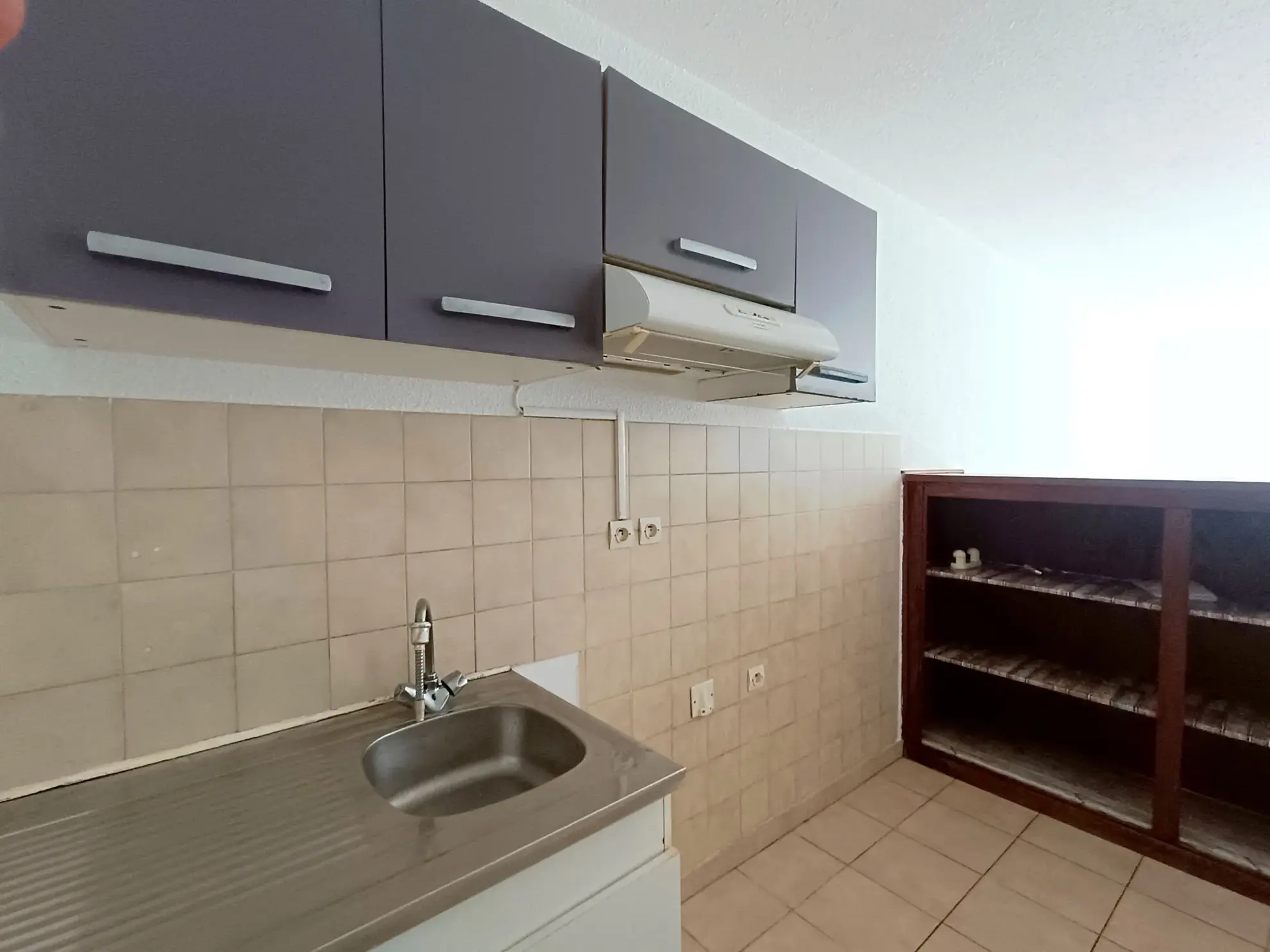 Appartement T3 de plain-pied avec jardinet et garage à Carcassonne 