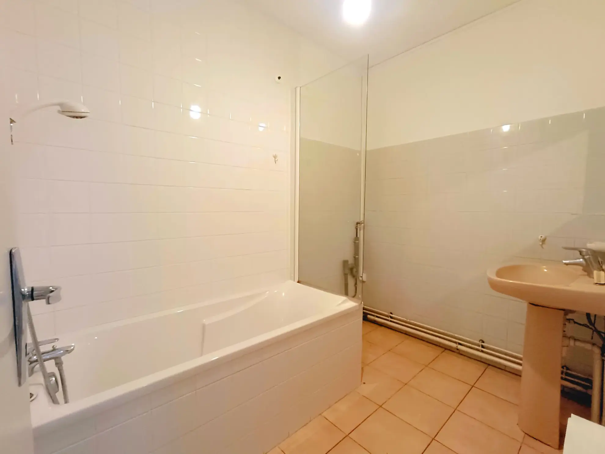 Appartement T3 de plain-pied avec jardinet et garage à Carcassonne 
