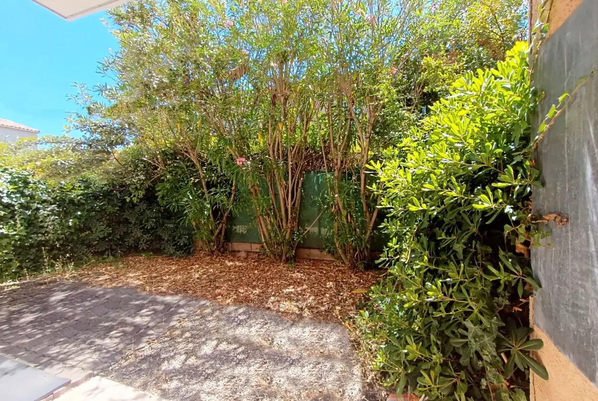 Appartement T3 de plain-pied avec jardinet et garage à Carcassonne 