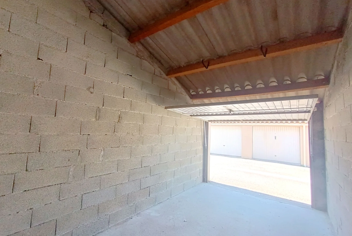Appartement T3 de plain-pied avec jardinet et garage à Carcassonne 