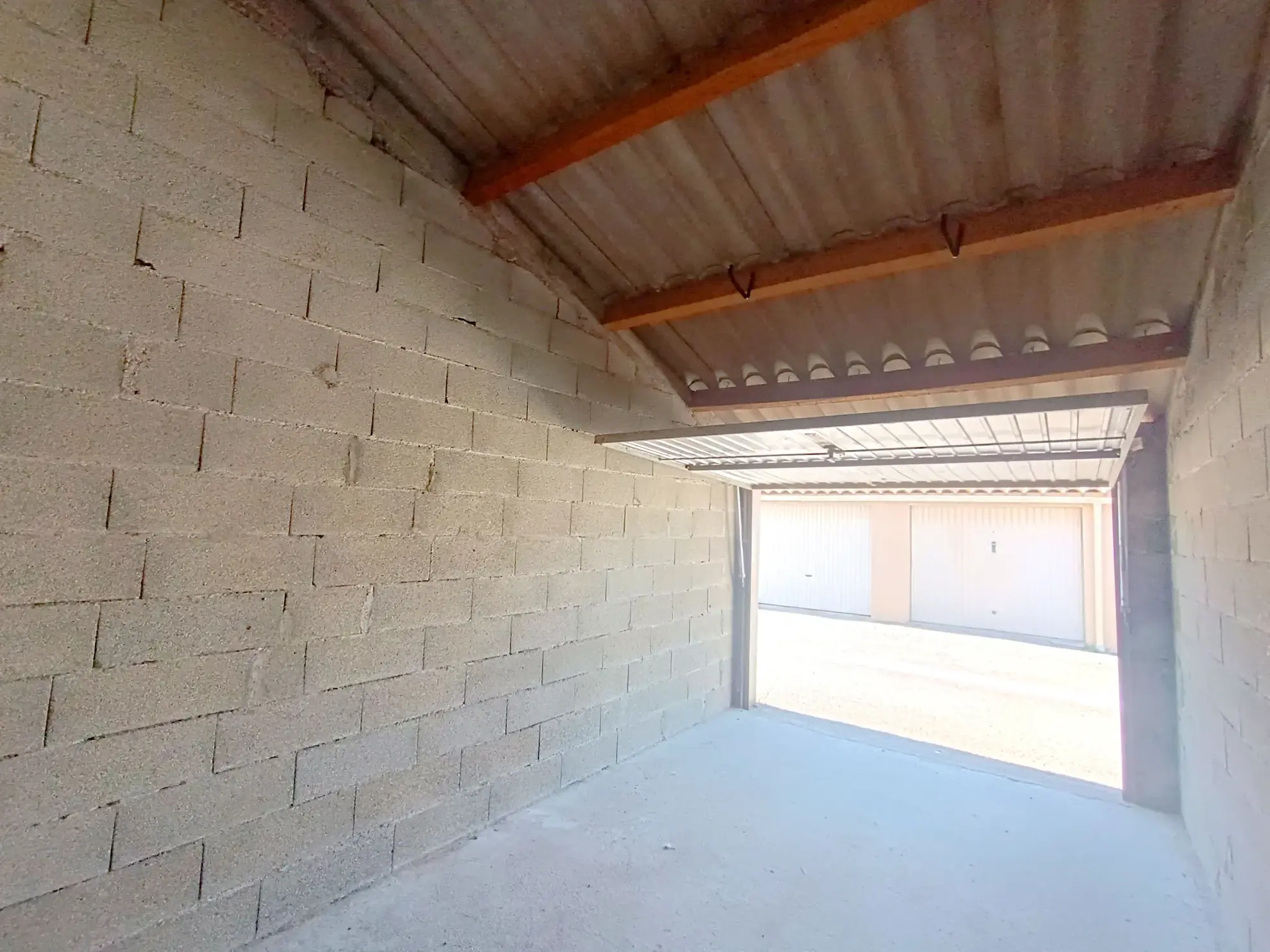 Appartement T3 de plain-pied avec jardinet et garage à Carcassonne 