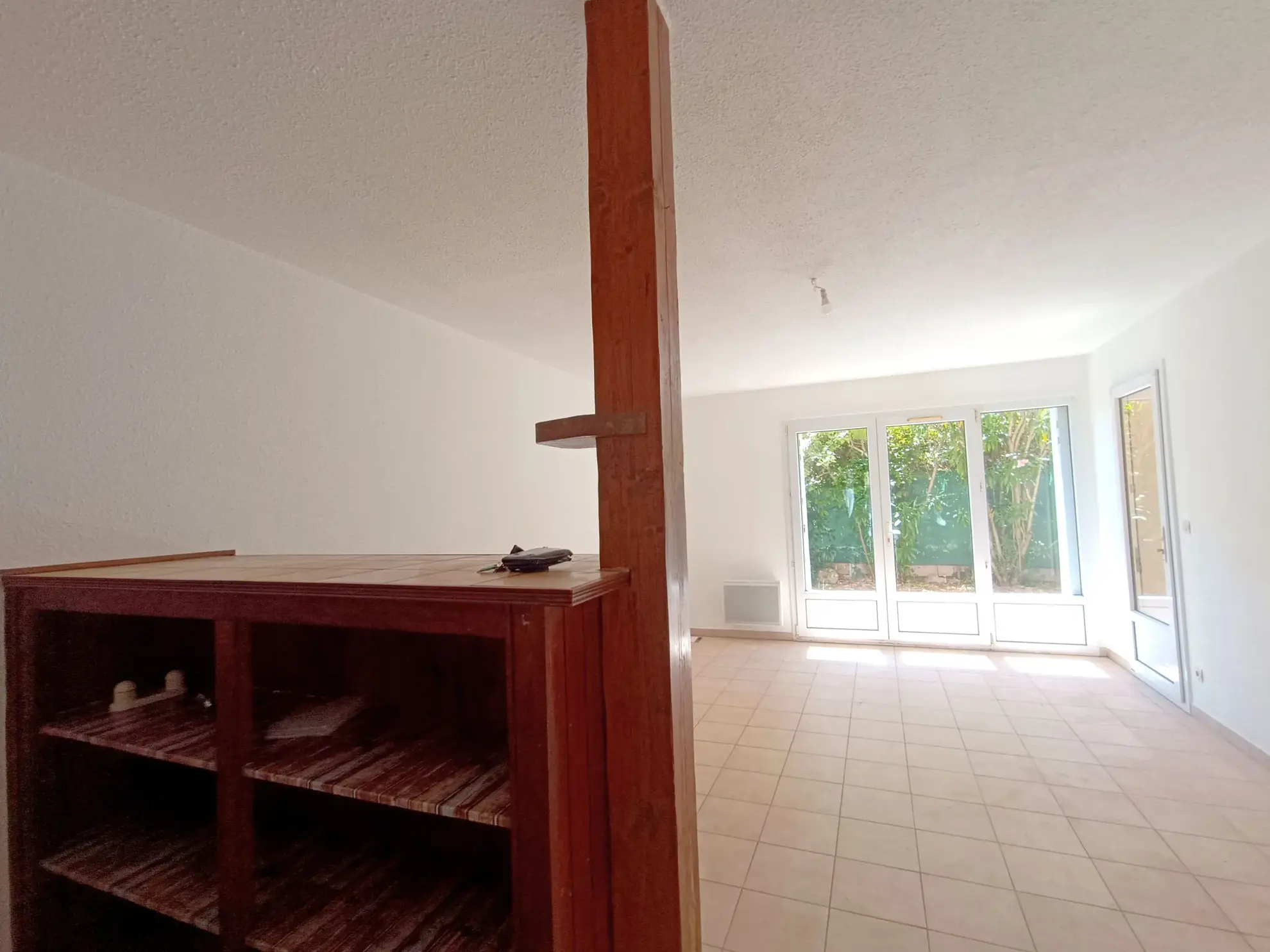 Appartement T3 de plain-pied avec jardinet et garage à Carcassonne 