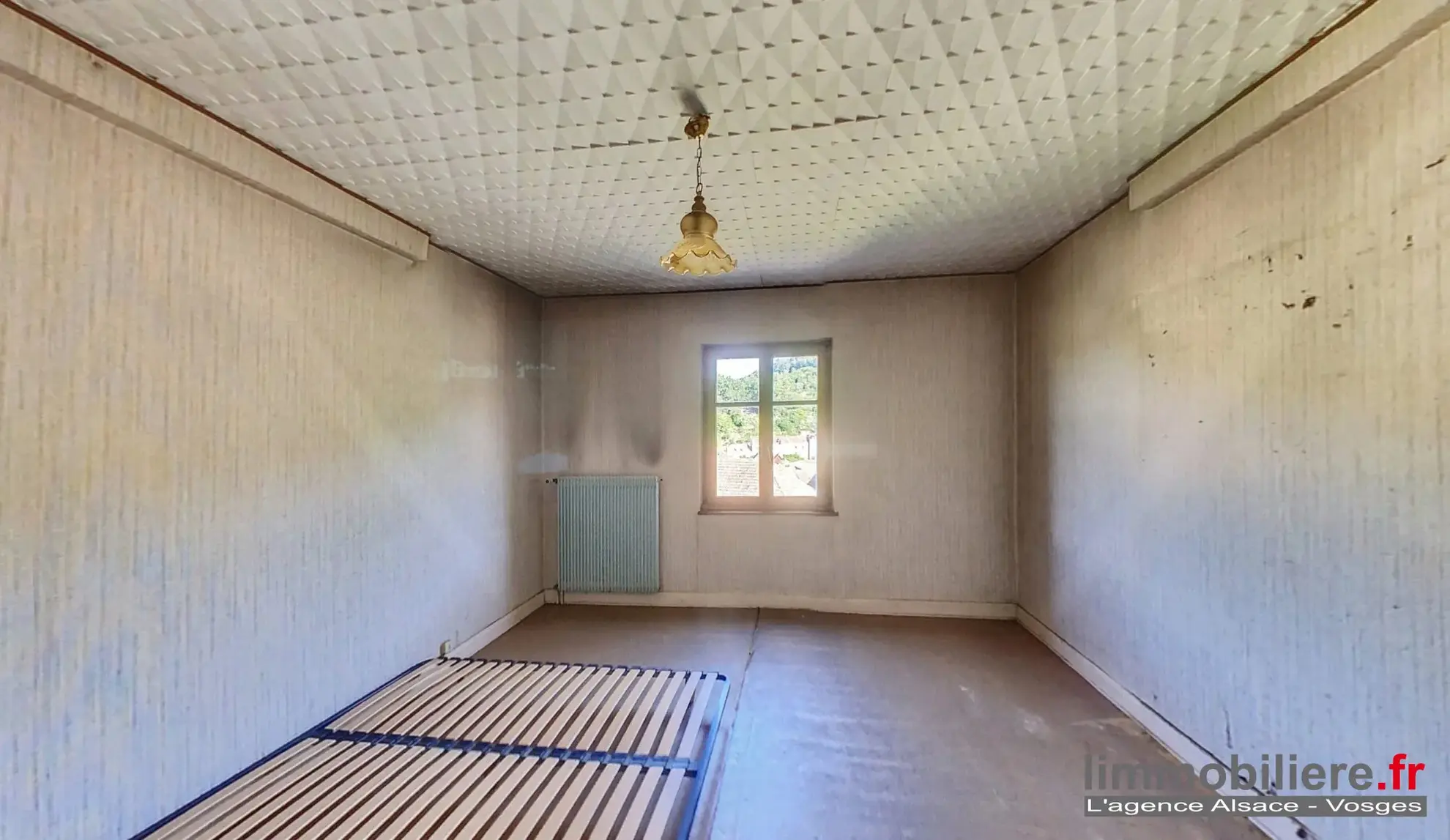 Maison familiale à vendre à Sainte-Croix-aux-Mines avec jardin et garage 