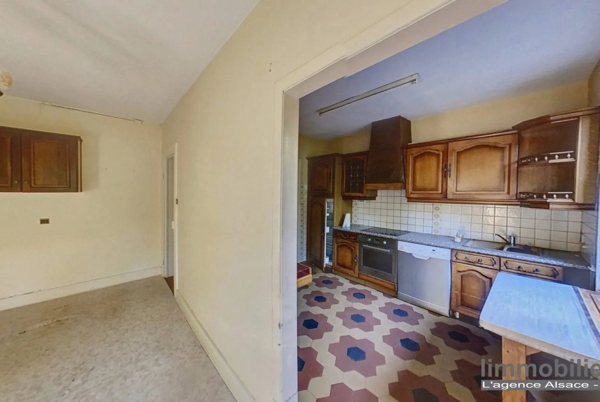 Maison familiale à vendre à Sainte-Croix-aux-Mines avec jardin et garage 