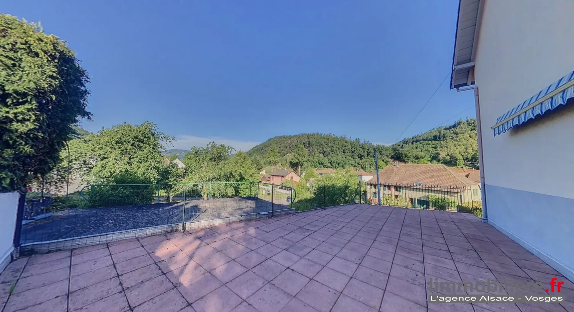 Maison familiale à vendre à Sainte-Croix-aux-Mines avec jardin et garage 