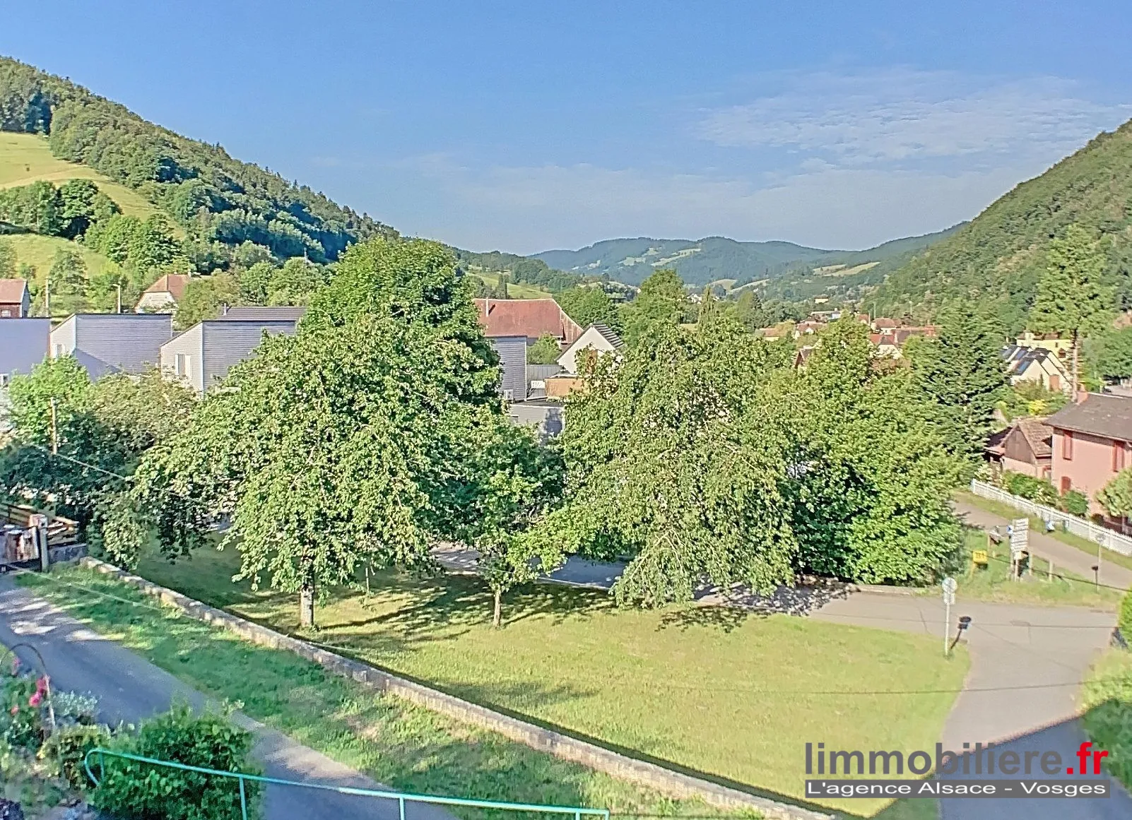 Maison familiale à vendre à Sainte-Croix-aux-Mines avec jardin et garage 