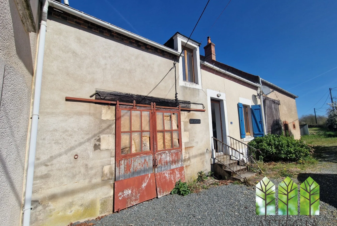 Grande propriété rurale avec maison rénovée, gîte à finir et dépendances à Saint-Saturnin (18370) 