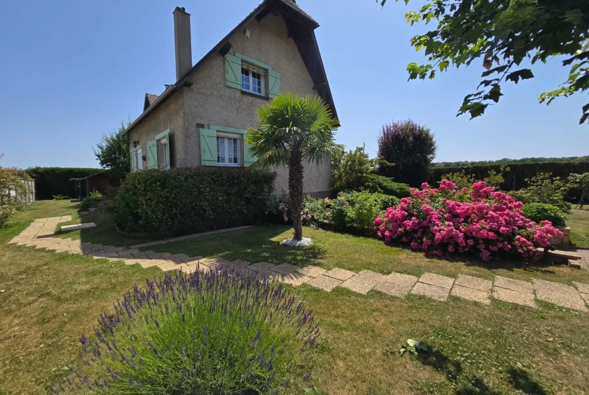 Maison à vendre à Les Baux-Sainte-Croix - 3 chambres, jardin, proche d'Évreux 