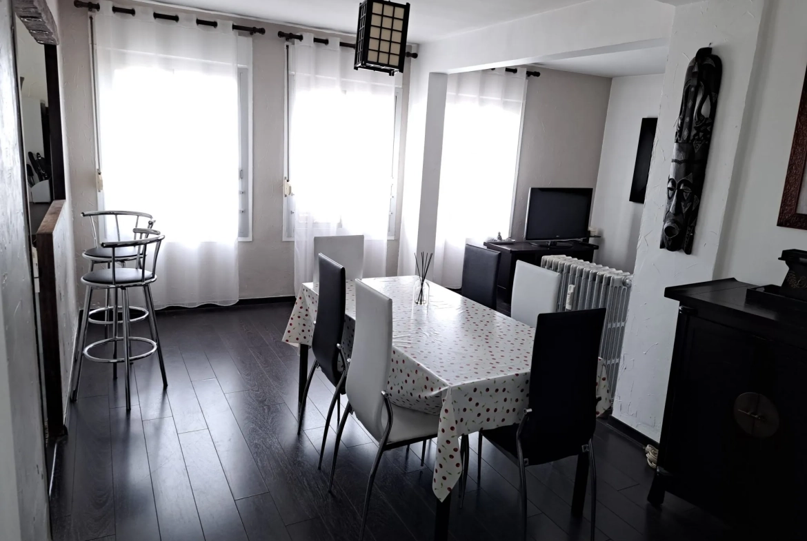 Appartement T3/4 à Dijon, Quartier Universitaire avec Cave et Ascenseur 