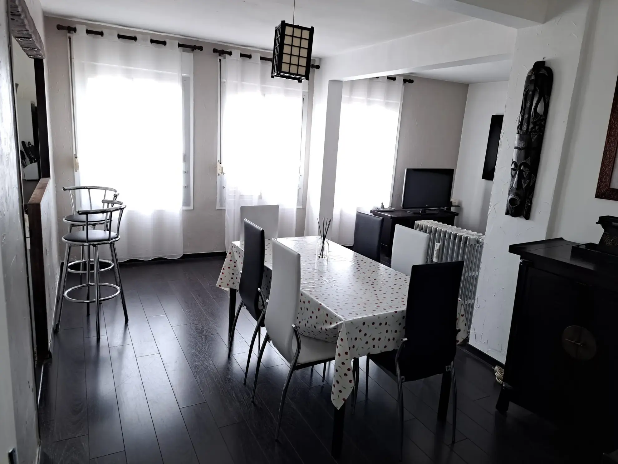 Appartement T3/4 à Dijon, Quartier Universitaire avec Cave et Ascenseur 