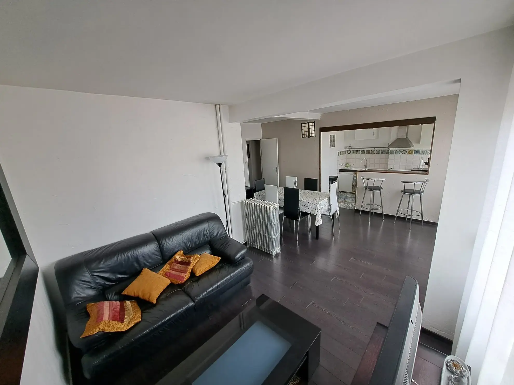Appartement T3/4 à Dijon, Quartier Universitaire avec Cave et Ascenseur 