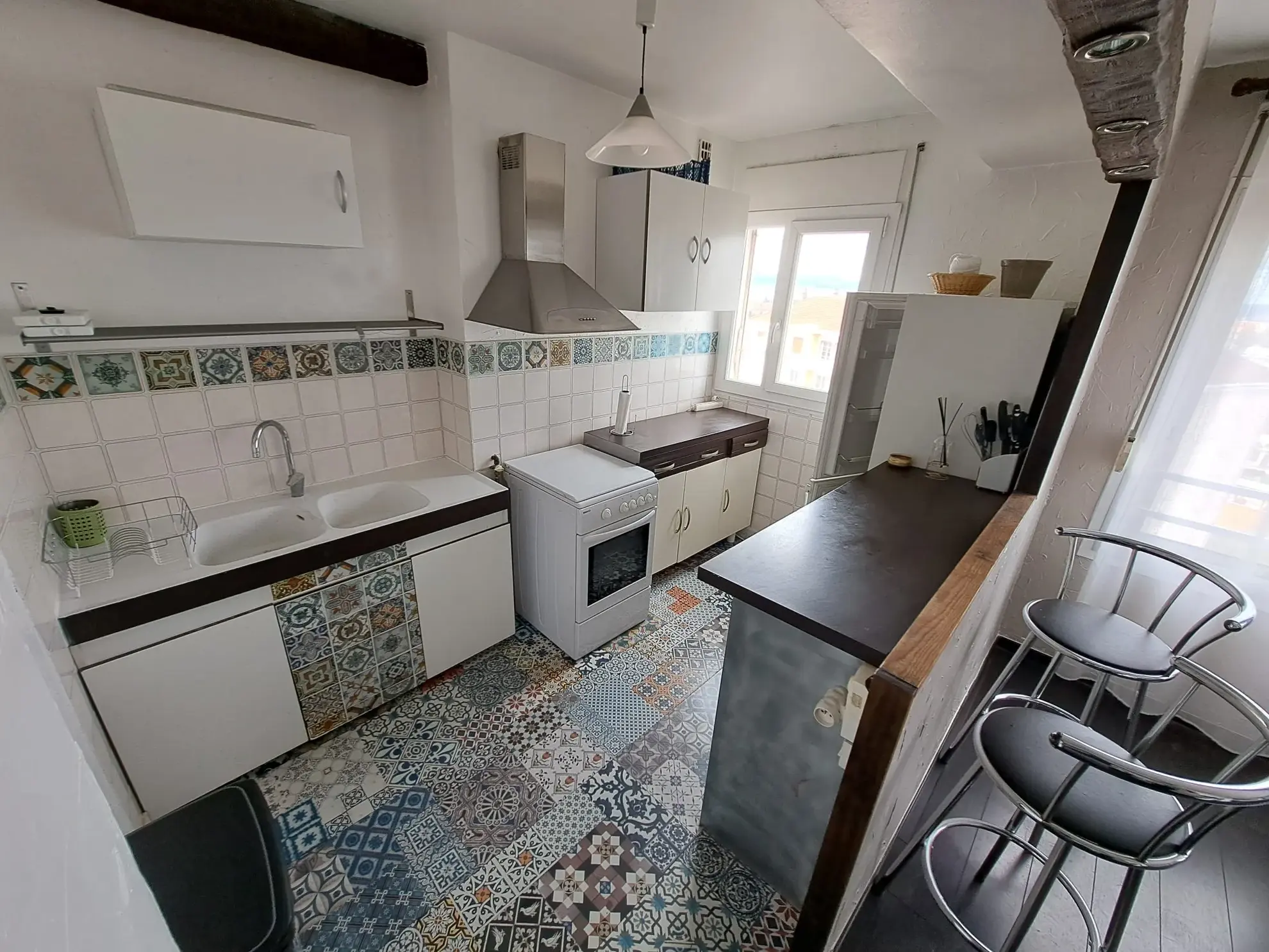Appartement T3/4 à Dijon, Quartier Universitaire avec Cave et Ascenseur 