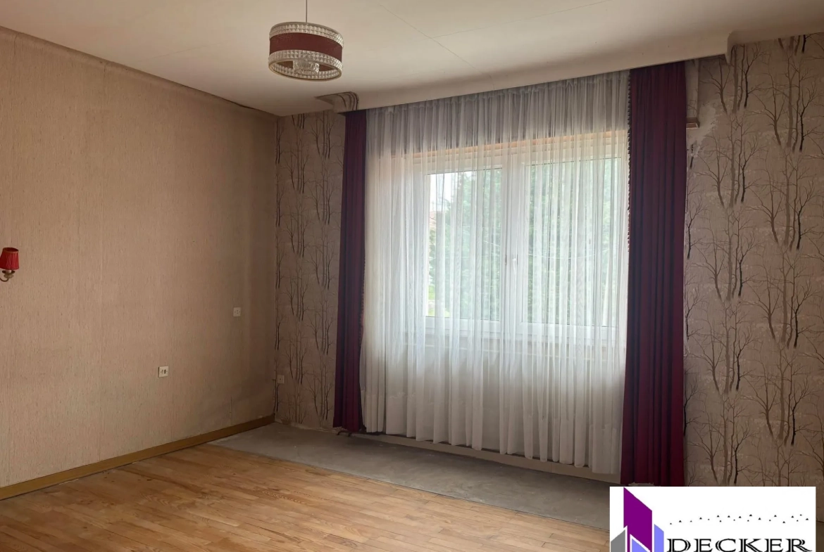 Maison spacieuse de 5 pièces avec grande dépendance à Oberbronn, idéale pour rénovation 