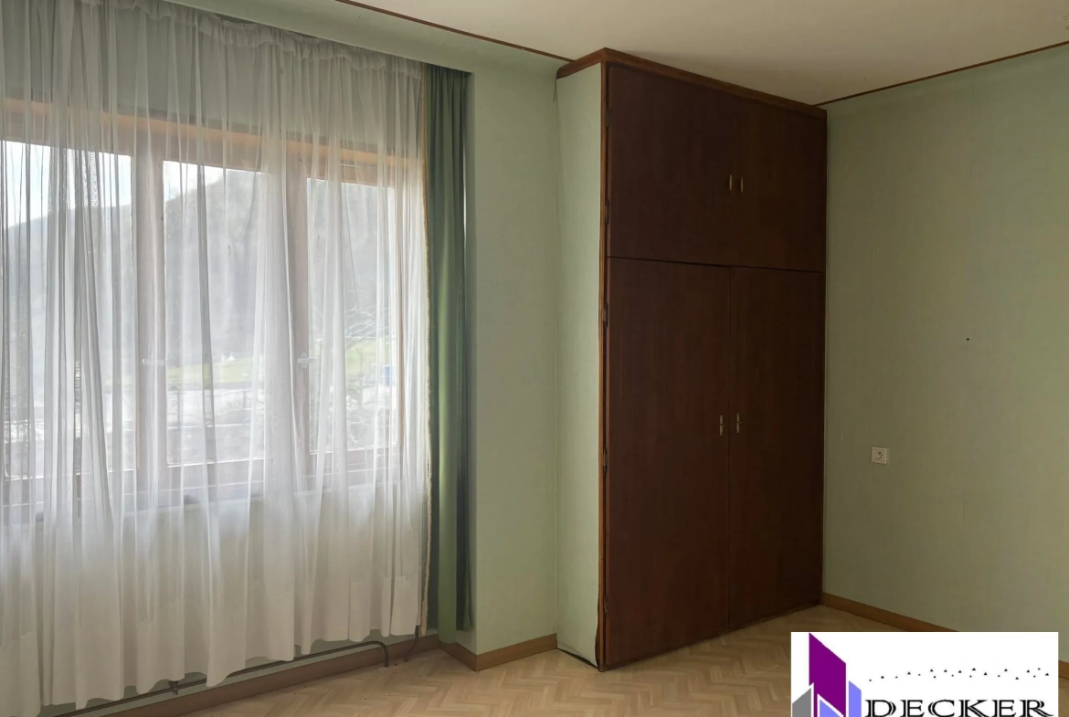 Maison spacieuse de 5 pièces avec grande dépendance à Oberbronn, idéale pour rénovation 