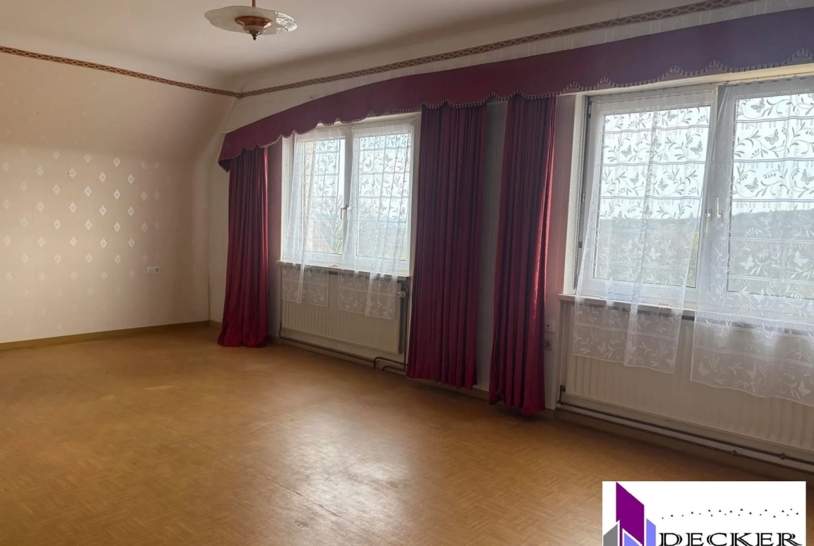 Maison spacieuse de 5 pièces avec grande dépendance à Oberbronn, idéale pour rénovation 