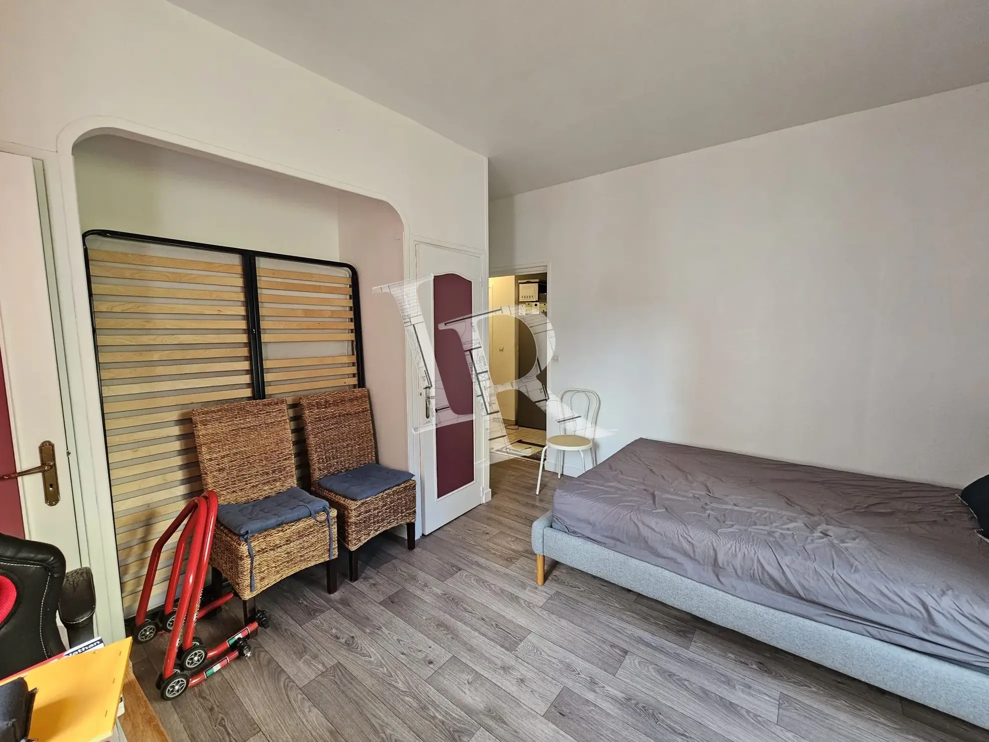 Immeuble à vendre au Puy-en-Velay – 4 appartements, caves et stationnements dans secteur calme 