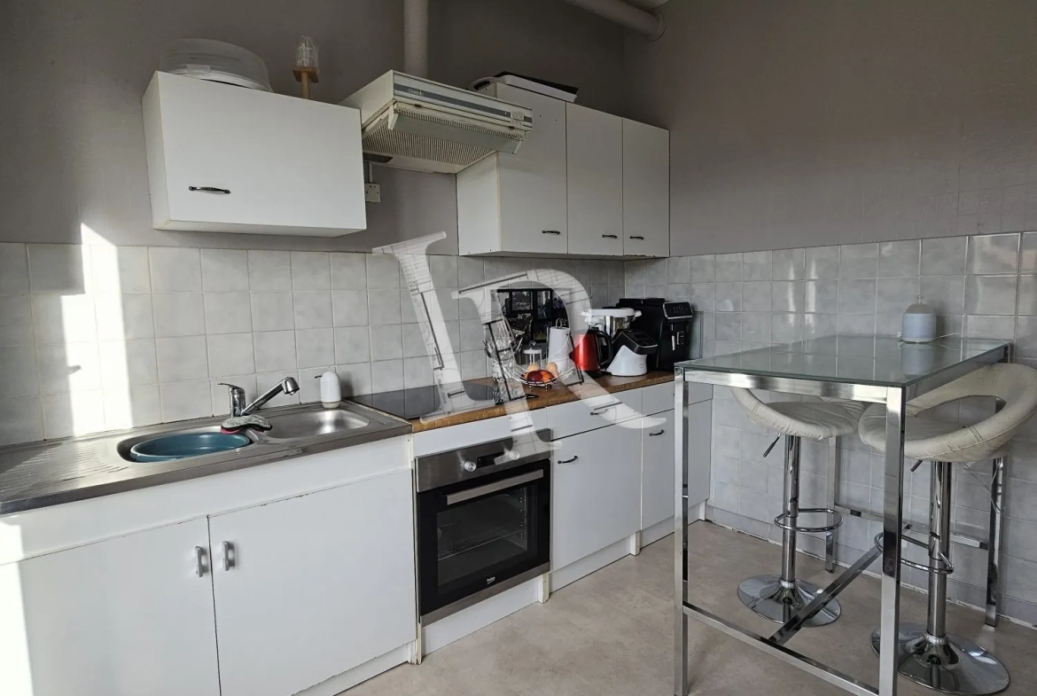 Immeuble à vendre au Puy-en-Velay – 4 appartements, caves et stationnements dans secteur calme 