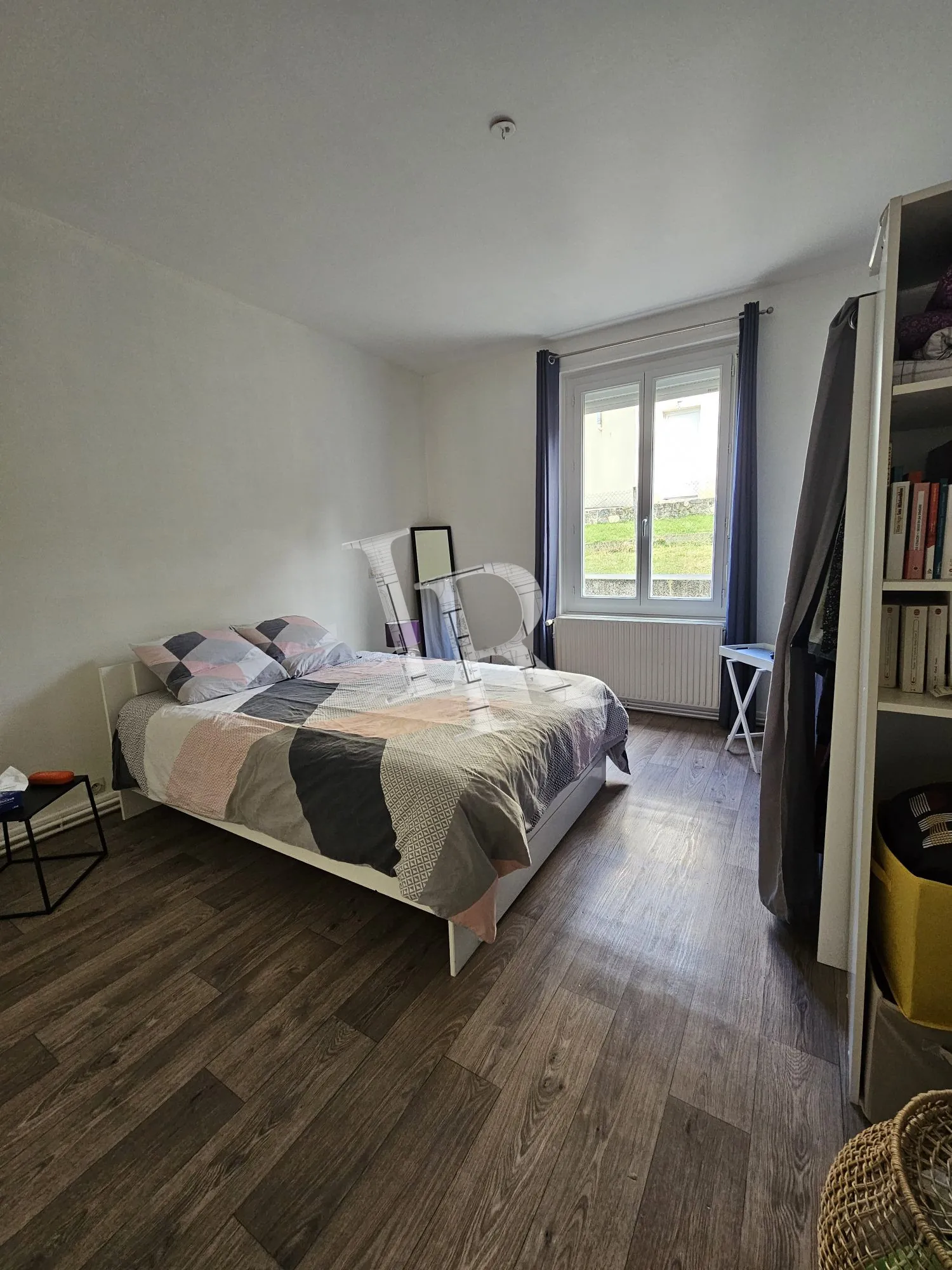 Immeuble à vendre au Puy-en-Velay – 4 appartements, caves et stationnements dans secteur calme 
