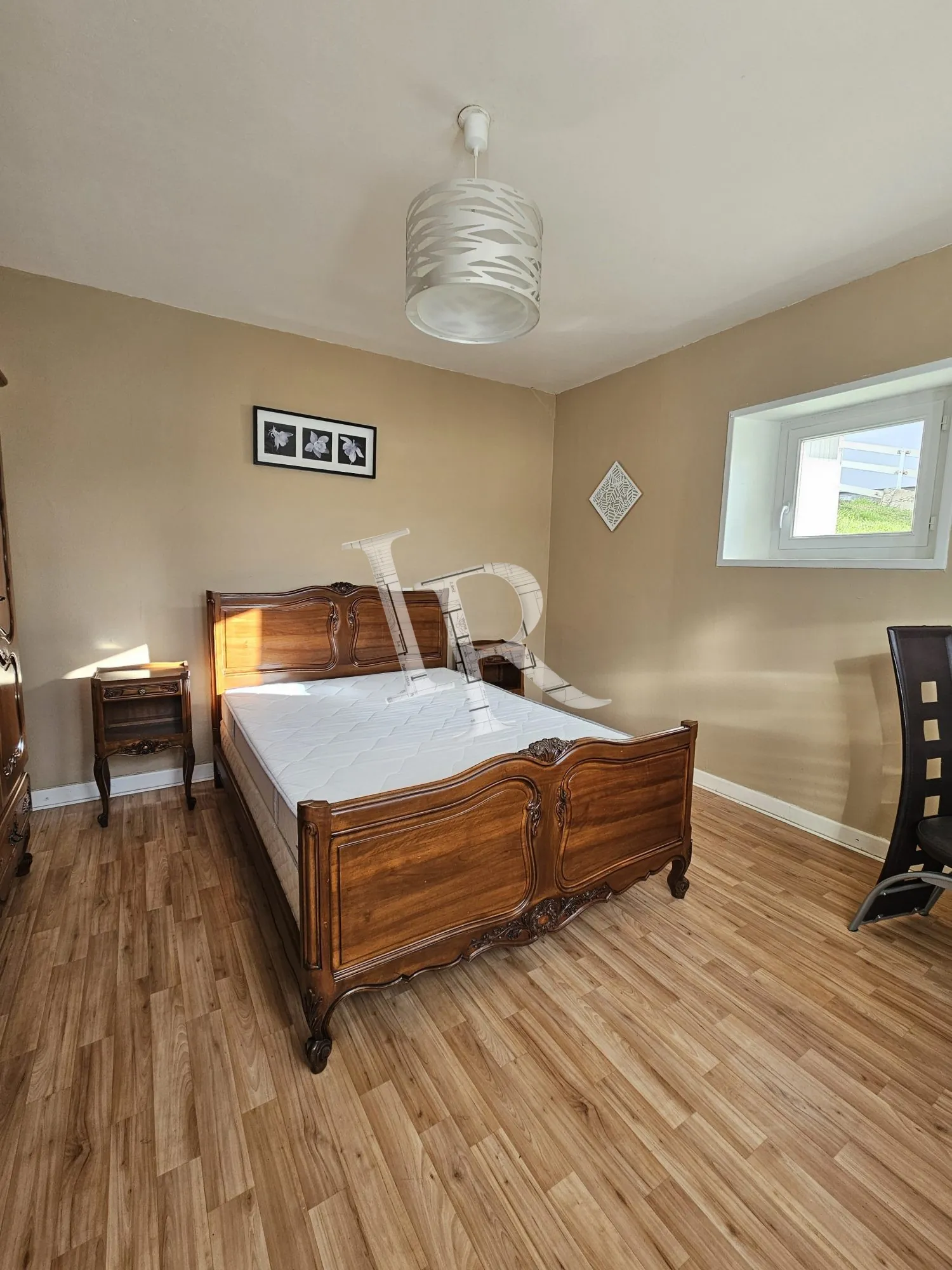 Immeuble à vendre au Puy-en-Velay – 4 appartements, caves et stationnements dans secteur calme 