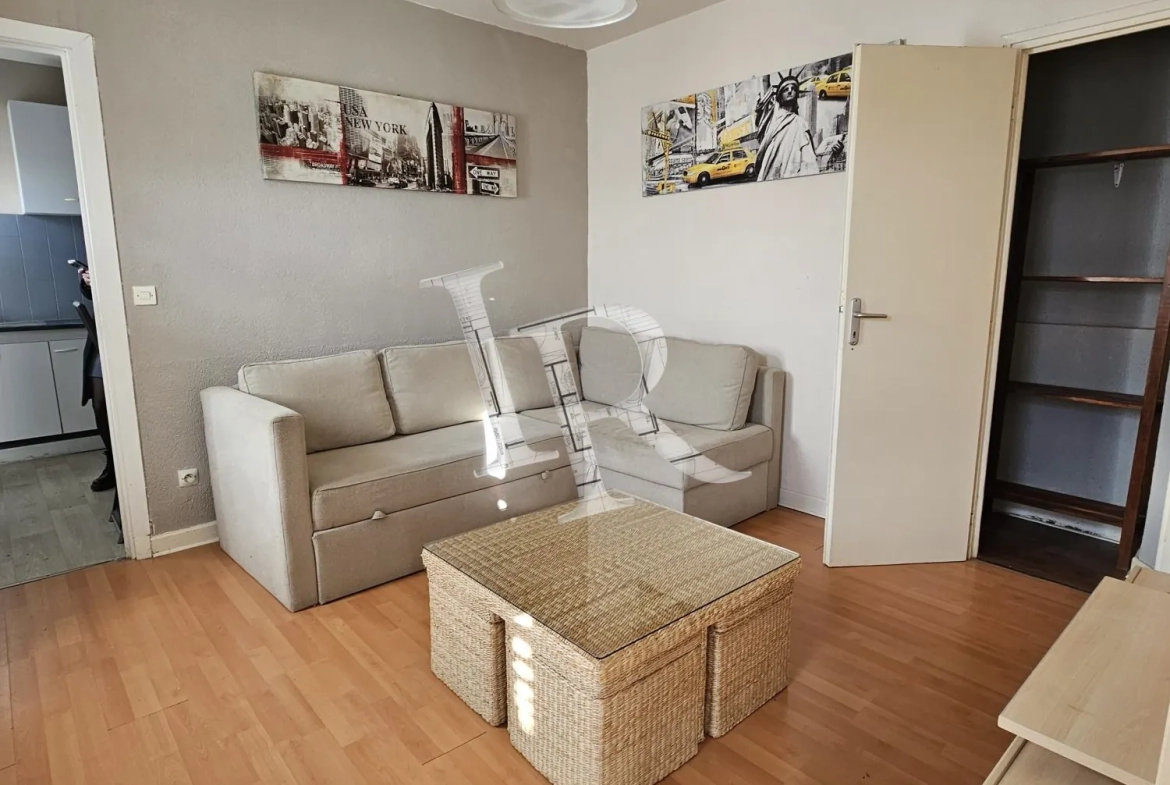 Immeuble à vendre au Puy-en-Velay – 4 appartements, caves et stationnements dans secteur calme 