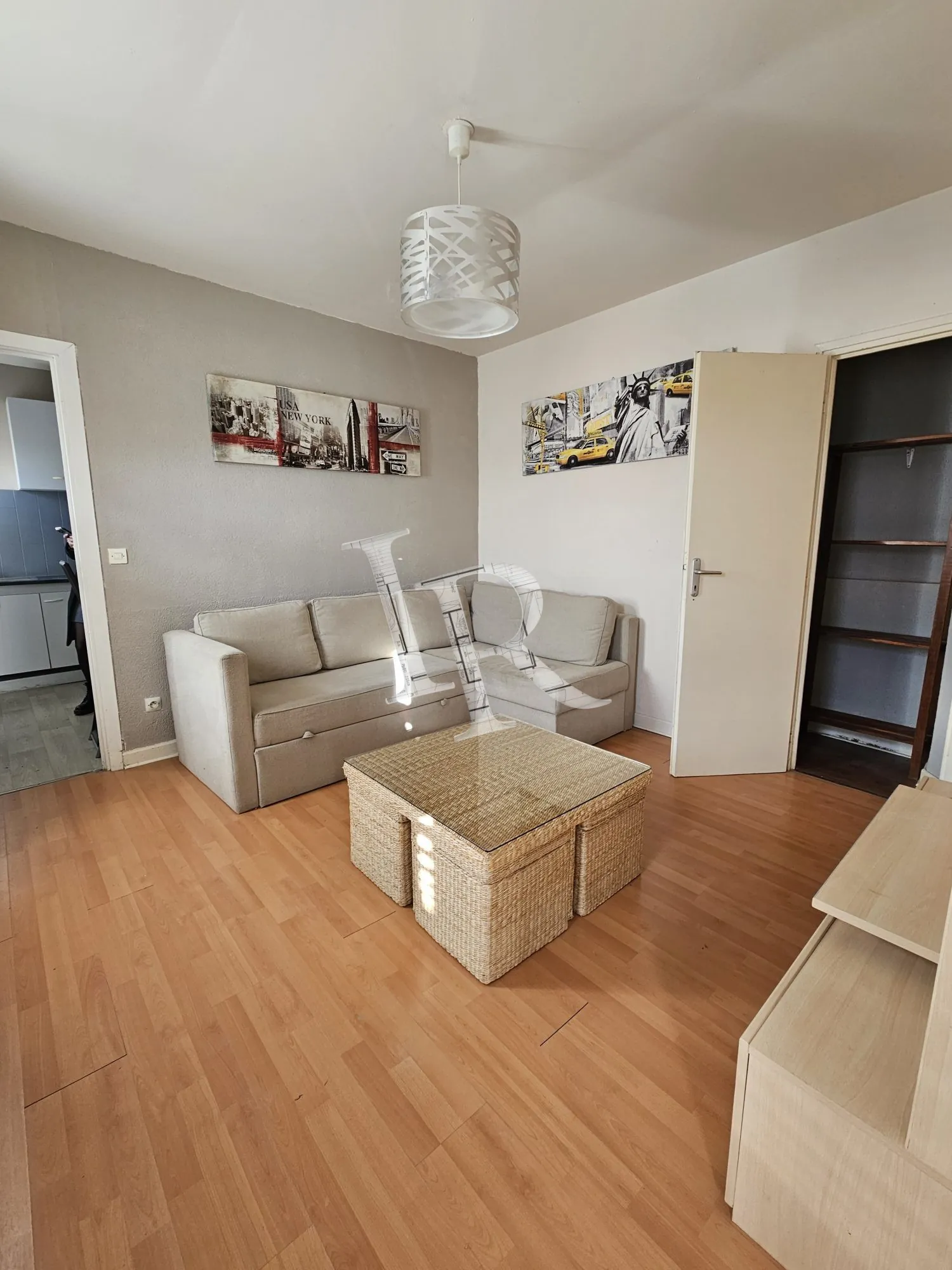 Immeuble à vendre au Puy-en-Velay – 4 appartements, caves et stationnements dans secteur calme 