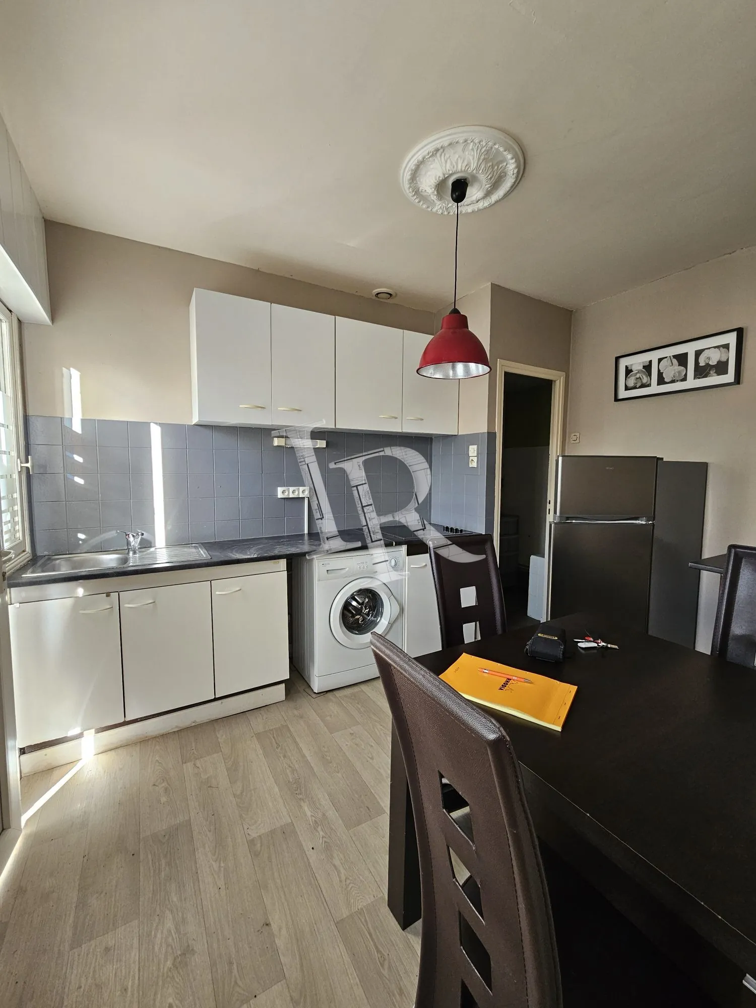 Immeuble à vendre au Puy-en-Velay – 4 appartements, caves et stationnements dans secteur calme 