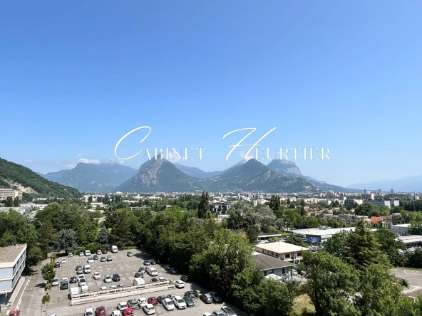 Appartement 3 pièces avec vue dégagée à Seyssinet-Pariset - Idéal premier achat