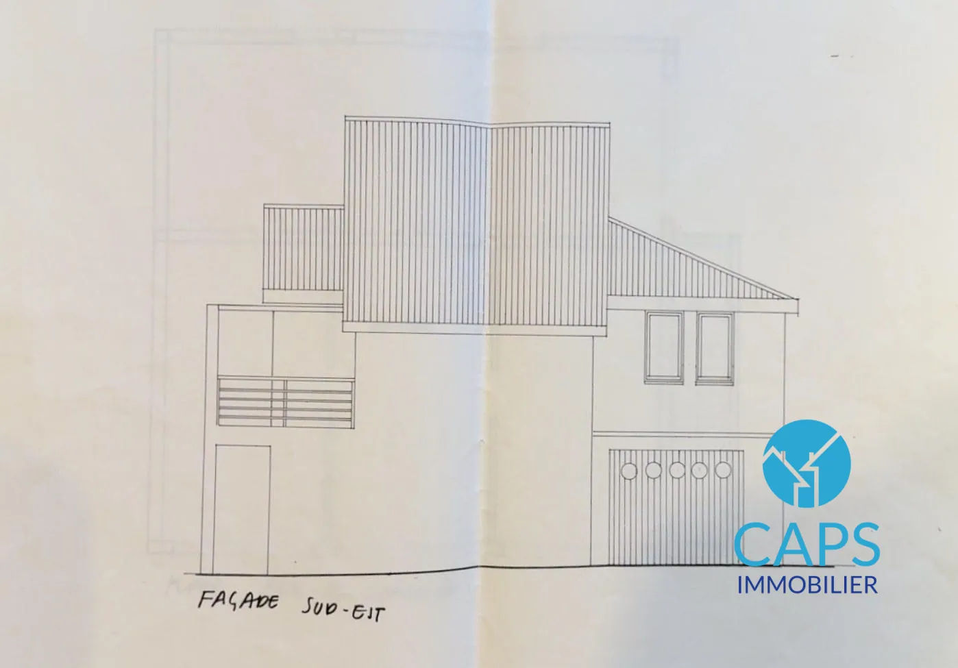Terrain constructible à Douelle avec bâtisse et vue dégagée – Opportunité rare 