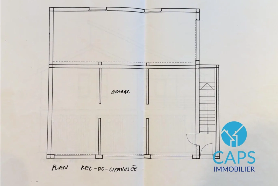 Terrain constructible à Douelle avec bâtisse et vue dégagée – Opportunité rare 