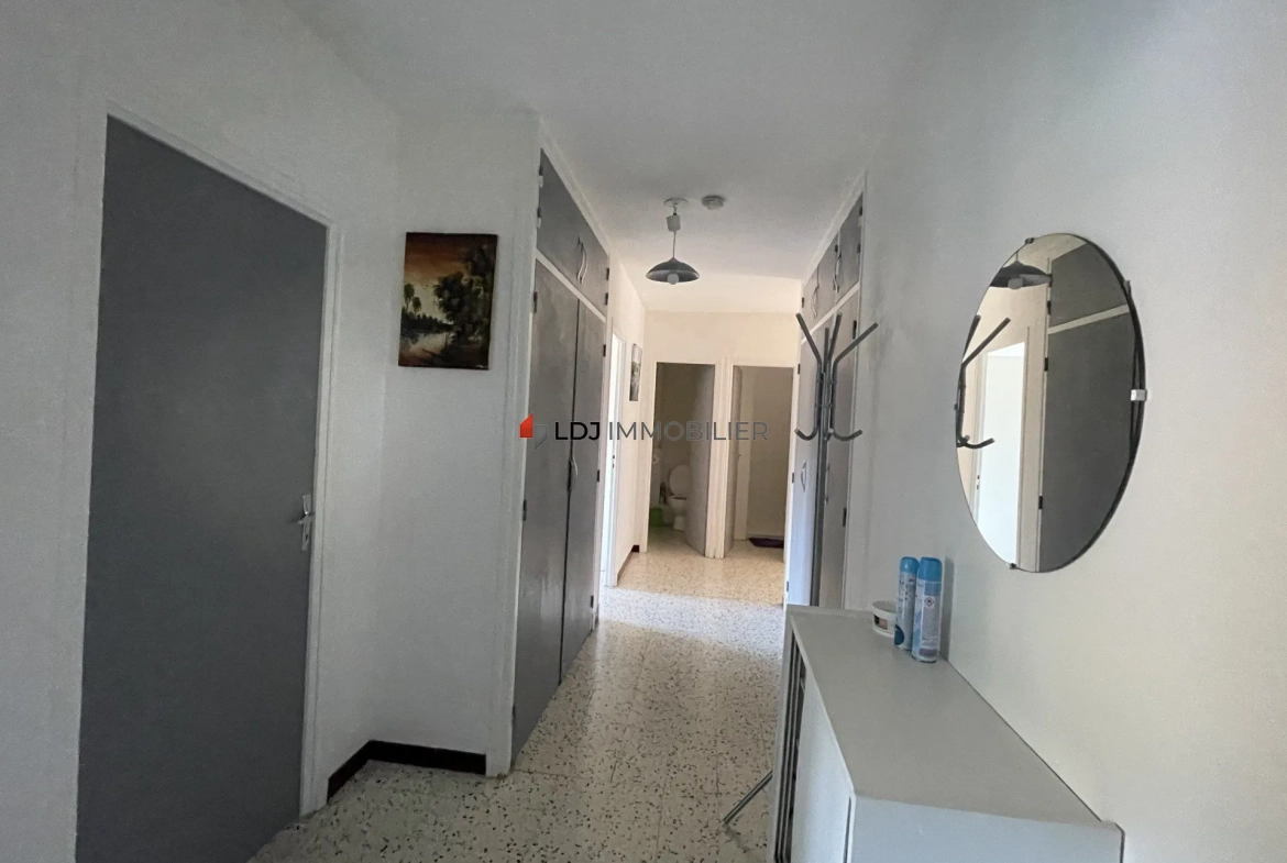 Appartement 3 pièces rénové avec balcon, cave et loggia à Amélie-les-Bains 